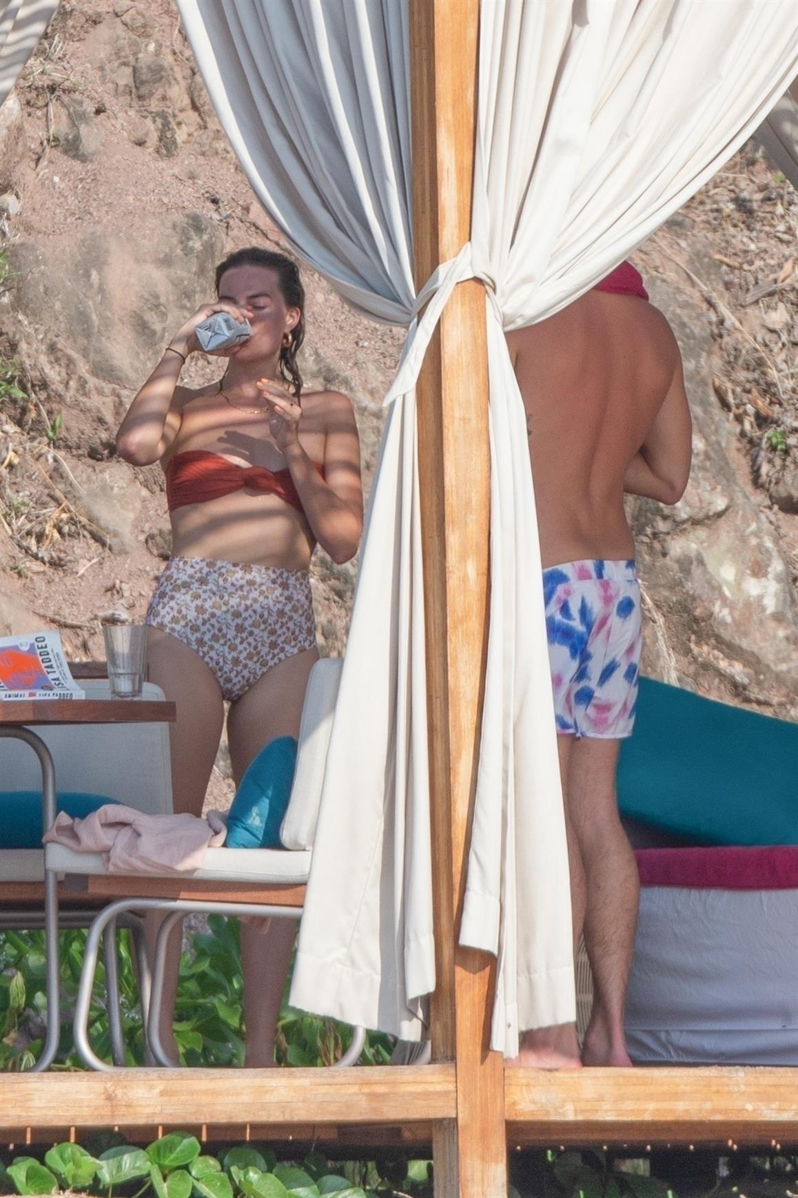 Margot Robbie in a retro-style bikini during luxury Puerto Vallarta holiday