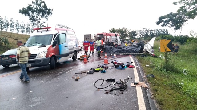 Quatro pessoas morrem em acidente na BA-093, em Mata de São João