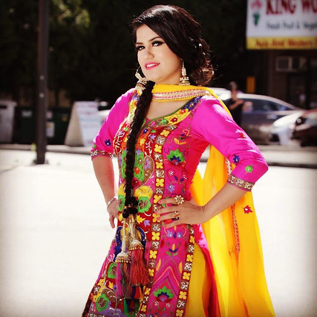 Beautiful Kaur B Wallpaper in pink Punjabi Suit - Photoshoot - picpile Beautiful Kaur B Wallpaper in pink Punjabi Suit - Photoshoot - picpile