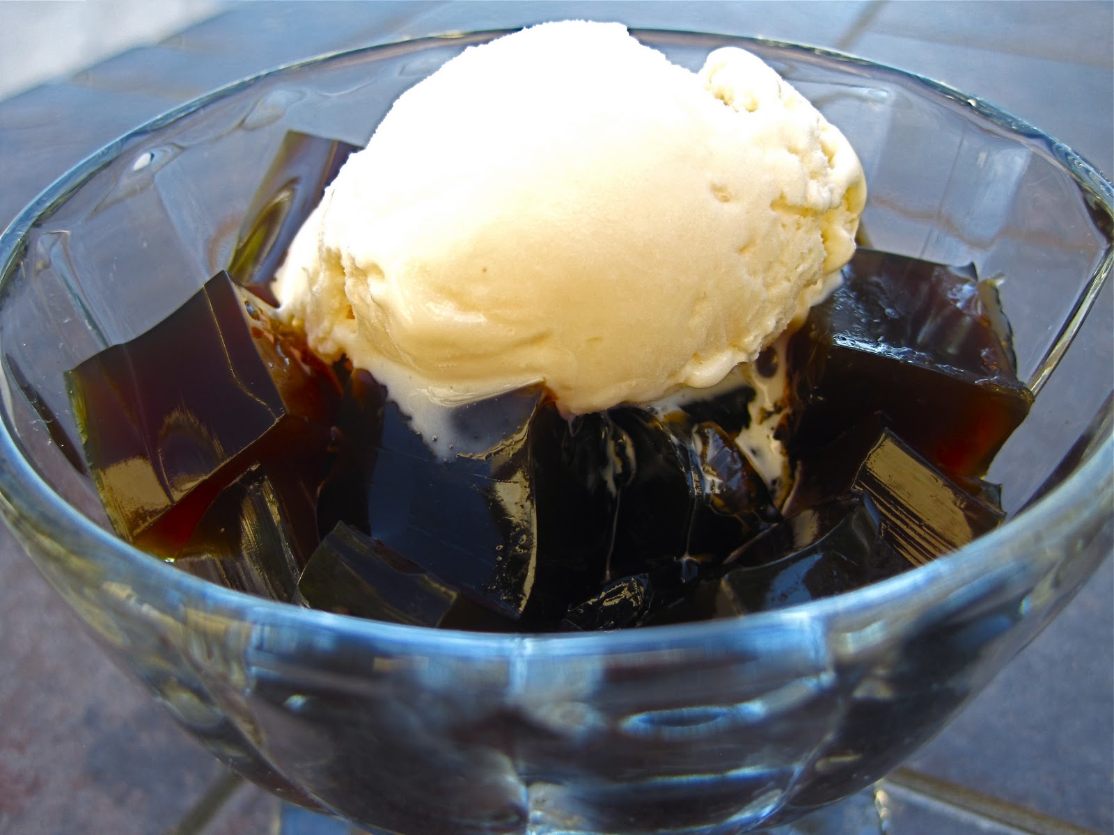 RACHEL & MAYA COFFEE JELLY WITH ICE CREAM