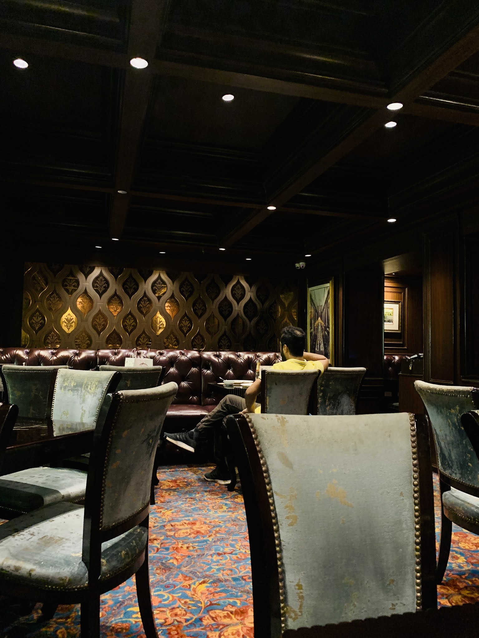 UNITED COFFEE HOUSE SINCE 1942 A VINTAGE VANITY