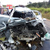 Duas pessoas morrem após acidente entre carro e caminhão na Bahia 