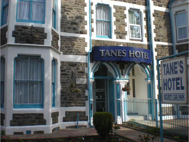 tanes hotel, 世界のTanesから, tanesblog, tanesスペルが似ている英単語, All Ears English, ネイティブらしいフレーズ、お役立ち英単語