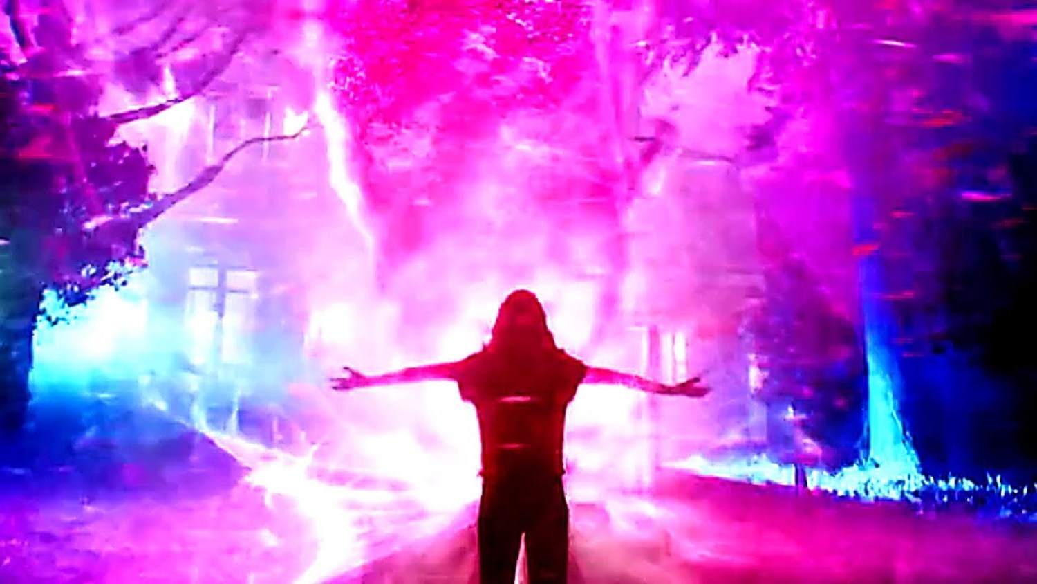 сияние извне лавкрафт. сияние извне лавкрафт. цвет из иных миров кейдж. Color out of space 2020. Space is out of this.