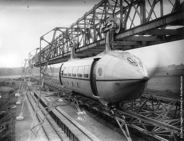 Black and White Photographs of Transport in the 1930s_Bygone Britain ...