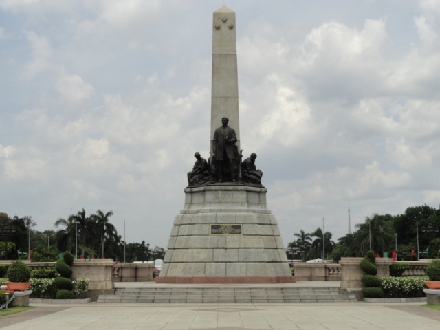Reichtown: First Trip to Luneta Park