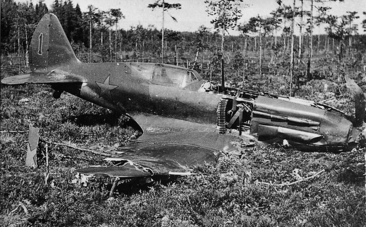 Советский истребитель сбил. Миг-3 1941. Самолет миг 3. Миг 3 самолет ВОВ. Миг 1941 года самолет.