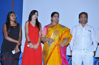 Actress Kavitha Swathi Naidu Vekkirintha Press Meet  0002