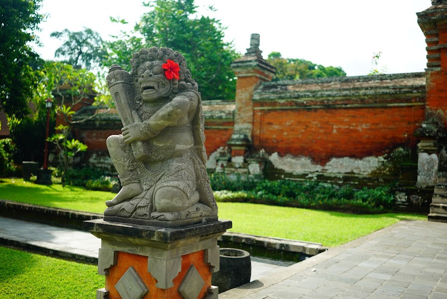 Pura Taman Ayun water temple in Bali