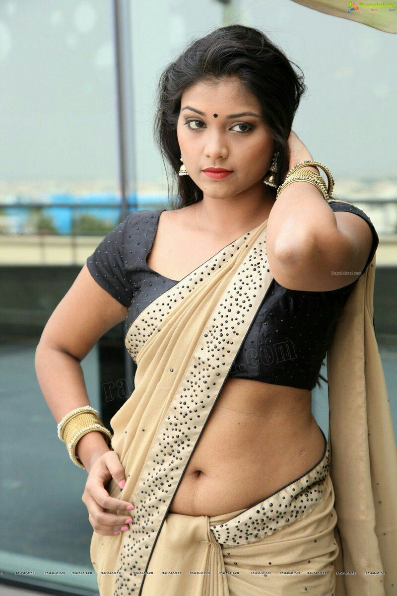 Hot Indian Women in Saree: Exclusive and Ultimate Photo... 