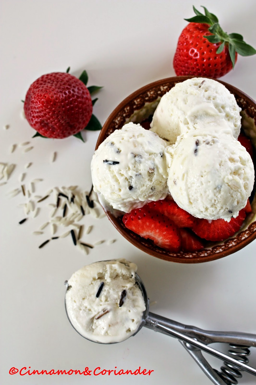 Kokos Eis mit Kardamom und geröstetem Reis