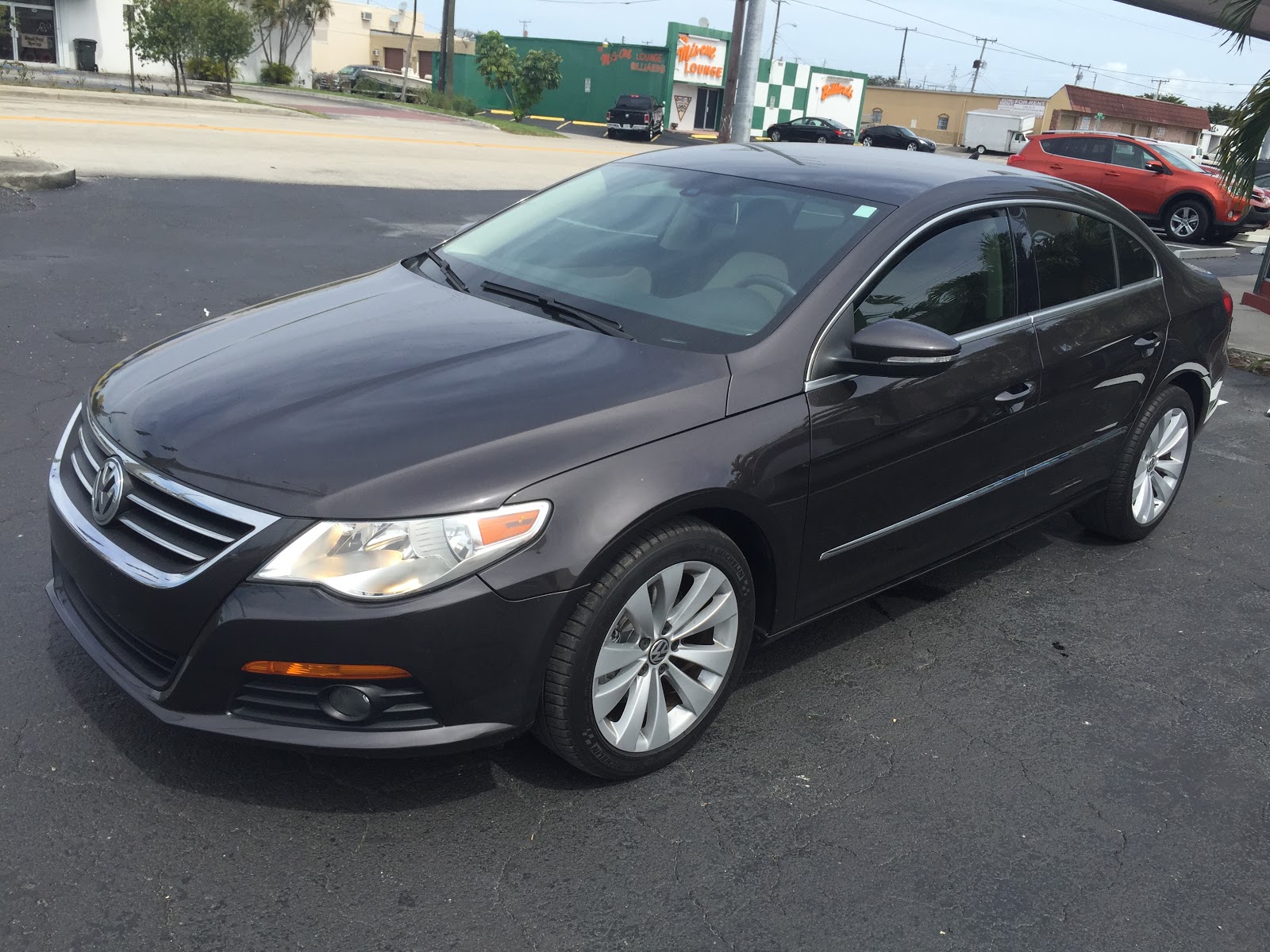 BANKS THAT CHARGE NO FEES AND CAR DEALERS WITH NO DEALER FEE