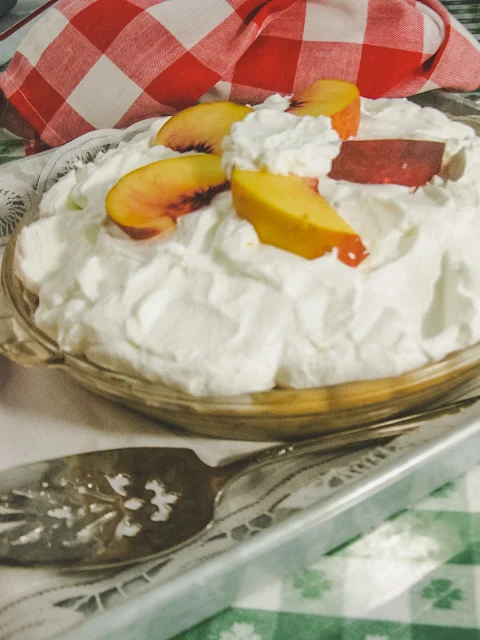 Diner Style Fresh Peach Pie, three ingredients make a fresh peach filling, and a homemade buttery pecan shortbread crust will create a no bake icebox pie you see in your beloved diners.  Be sure to use fresh peaches.