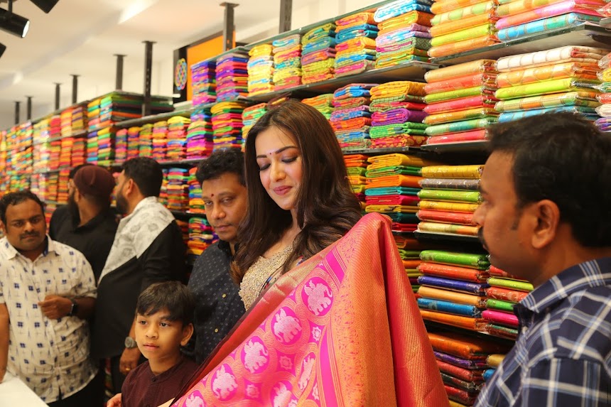 Catherine Tresa at KLM Fashion Mall Opening