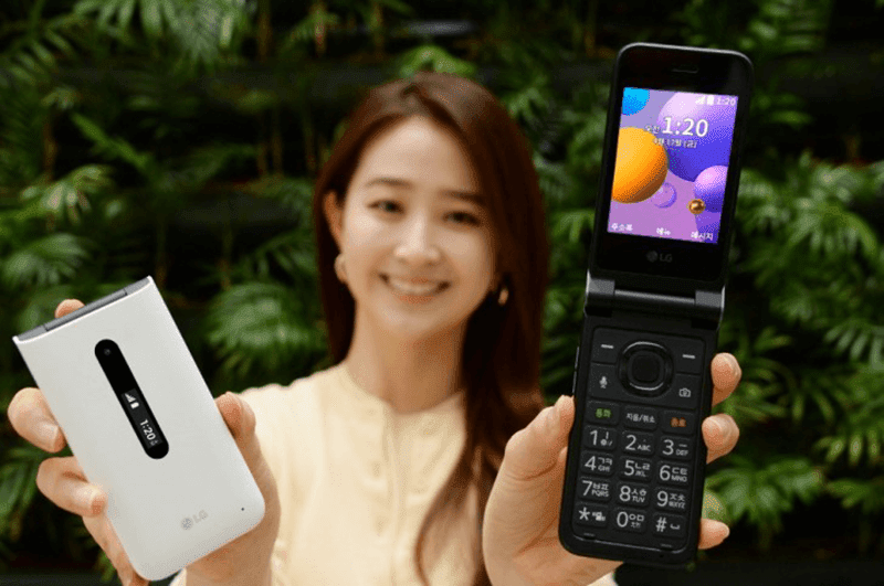 LG Folder 2 flip phone launches with dual-screen, 4G support, and SOS key LG Folder 2 flip phone launches with dual-screen, 4G support, and SOS key