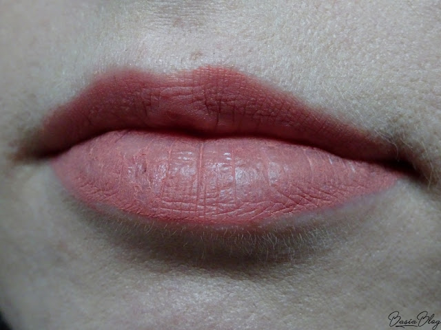 Zoeva Pure Velour Lips Pale Plethora, matowa pomadka Zoeva, pomadka brzoskwiniowy róż