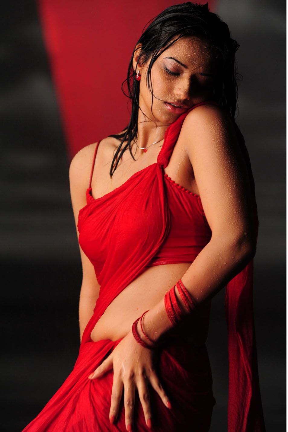 Hot Saree Blouse Navel Show Photos Side View Back Pics Below Navel Hot Red Saree 