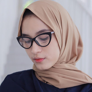 kerudung kaos