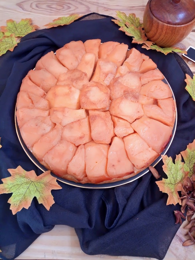 Tarta tatín de membrillo postre otoño dulce sencillo fácil fruta cuca canela con horno caramelo