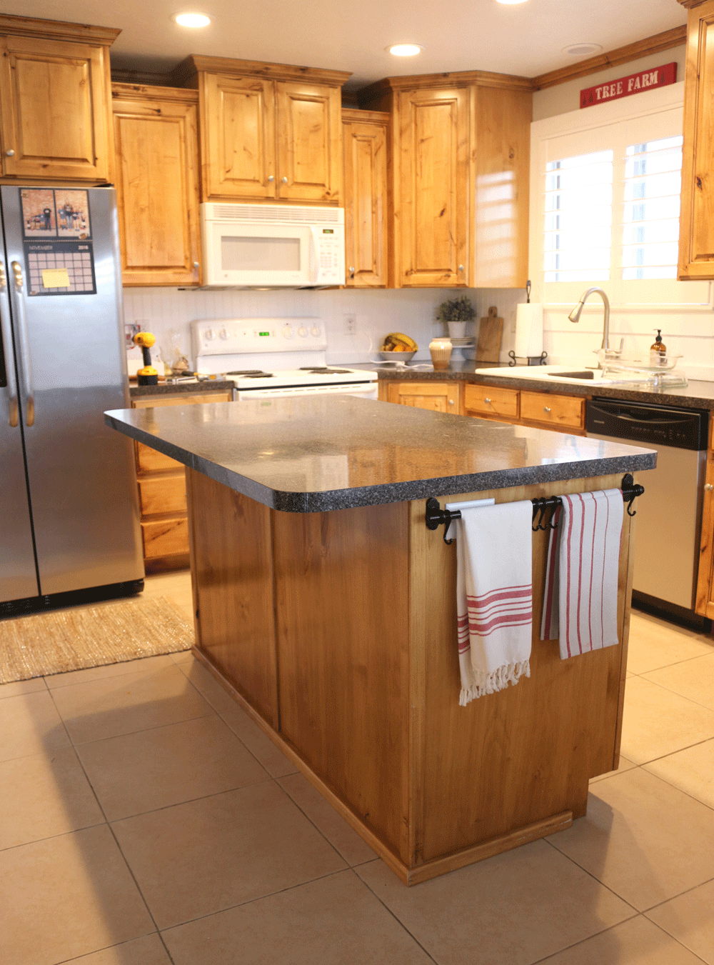 COUNTRY GIRL HOME kitchen Island Planking and Paint Makeover