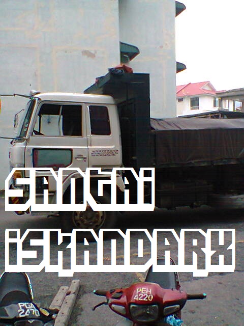 iskandarx.blogspot.com,santai,Balik Pulau,Flat ijau,Simpang 4,Penurapan tar baru di dalam Flat Ijau