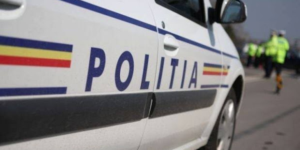 Polițiști din Calafat au reținut pentru 24 de ore doi bărbați, aceștia fiind bănuiți de comiterea unei infracțiuni de înșelăciune