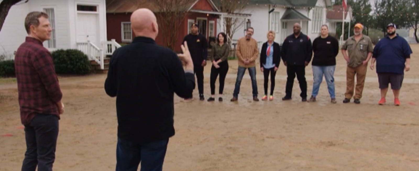 food-network-gossip-bbq-brawl-flay-v-symon-season-1