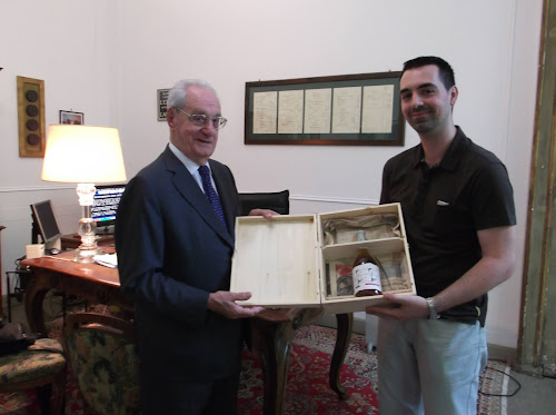 Bottiglia con etichetta personalizzata Fondazione Italia Cina