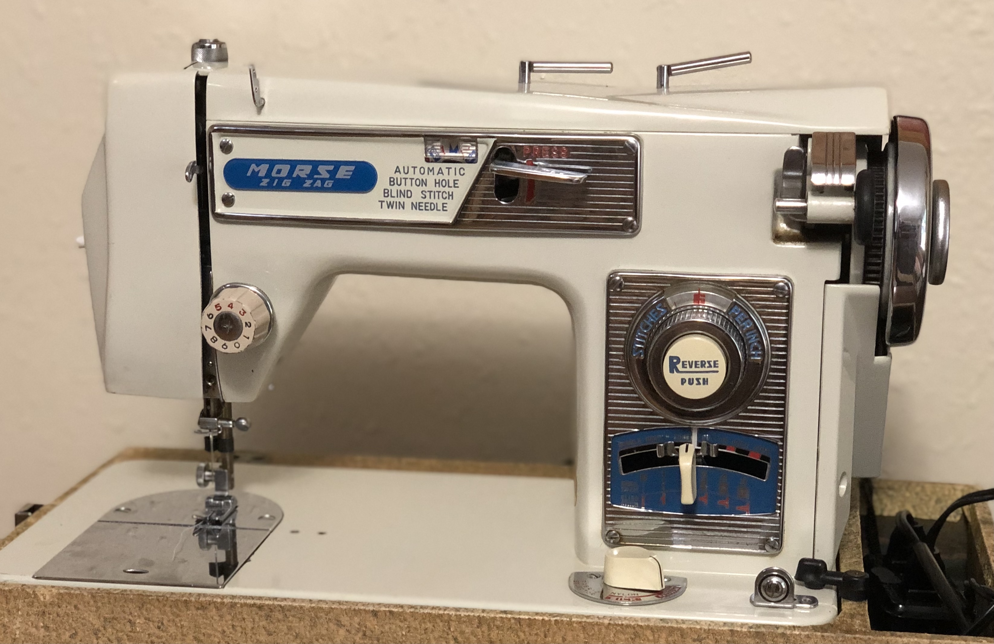 Daniel's Pacific NW Garden "Vintage" Morse Fotomatic ZigZag Sewing