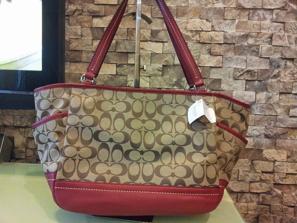 MyLilCoachStore: Coach Park Signature Carrie Tote 23297