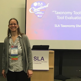 Heather Hedden presenting on taxonomy tools at the SLA 2019 conference Heather Hedden presenting on taxonomy tools at the SLA 2019 conference