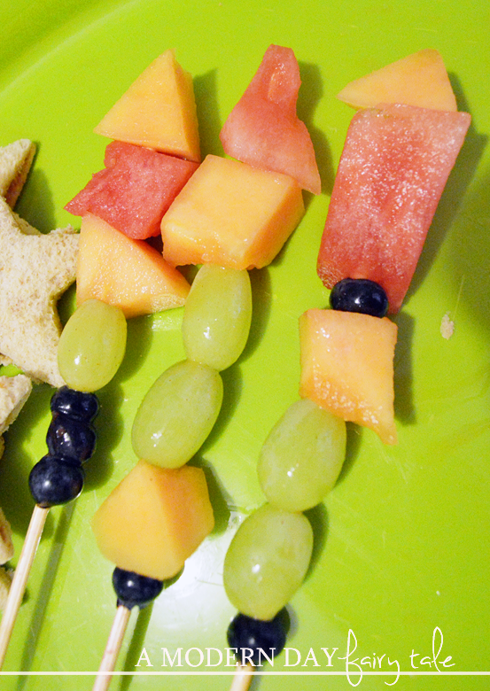 Take It To The Edge with Simple & Healthy Rocket Ship Snacks { #VBS # ...