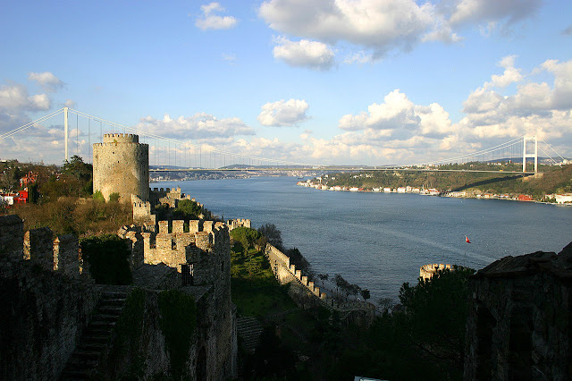 Крепость Румели Хисары и второй Босфорский мост