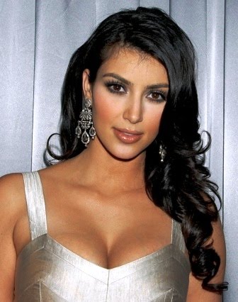 Kim Kardashian Revista FHM Marzo 2011 La famosa modelo actriz 