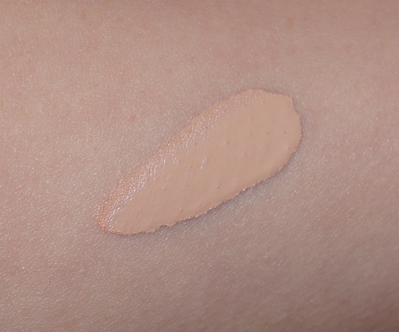 clarins instant concealer shade 01 swatch blended review