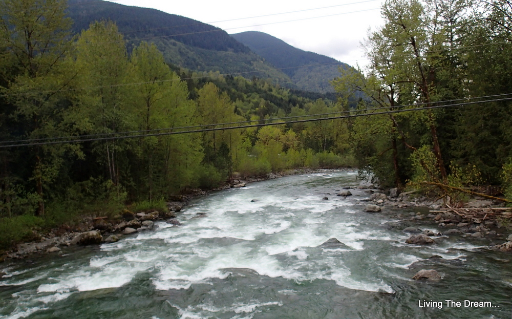 Living the Dream... Thursday, April 14, 2016 (Travel to Tamihi Creek