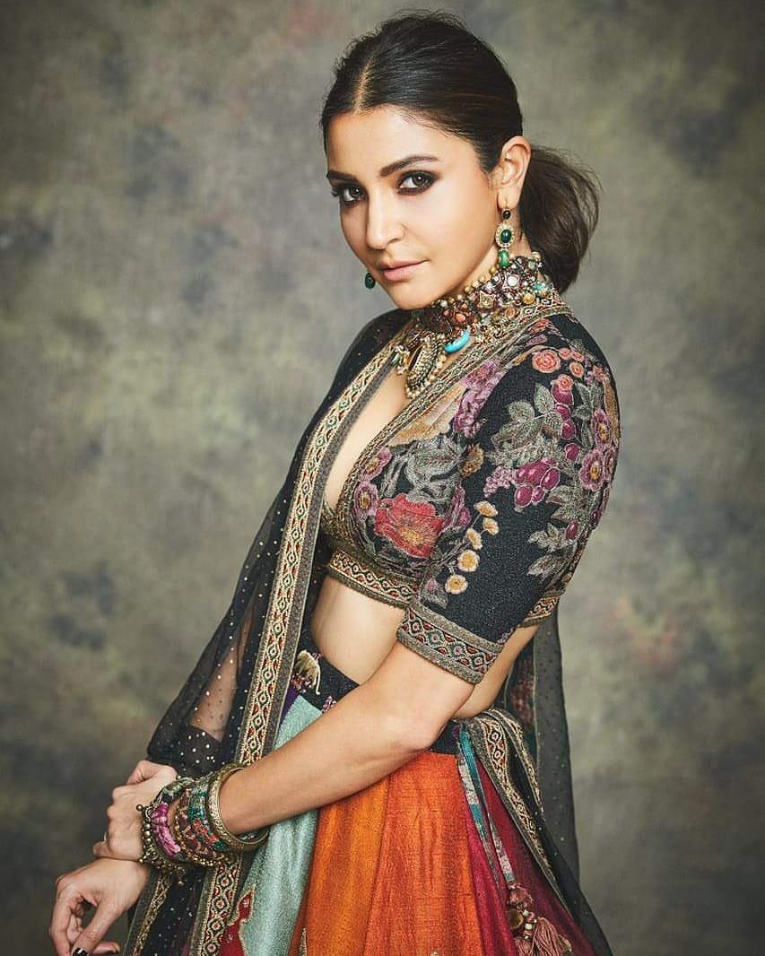Actress Anushka Sharma Photos