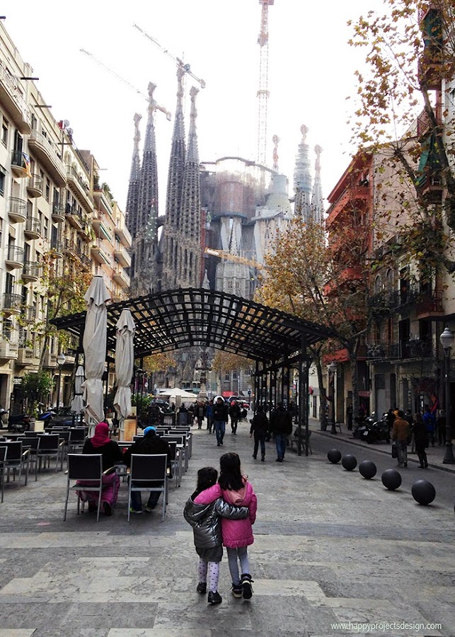 la Sagrada Familia con niños