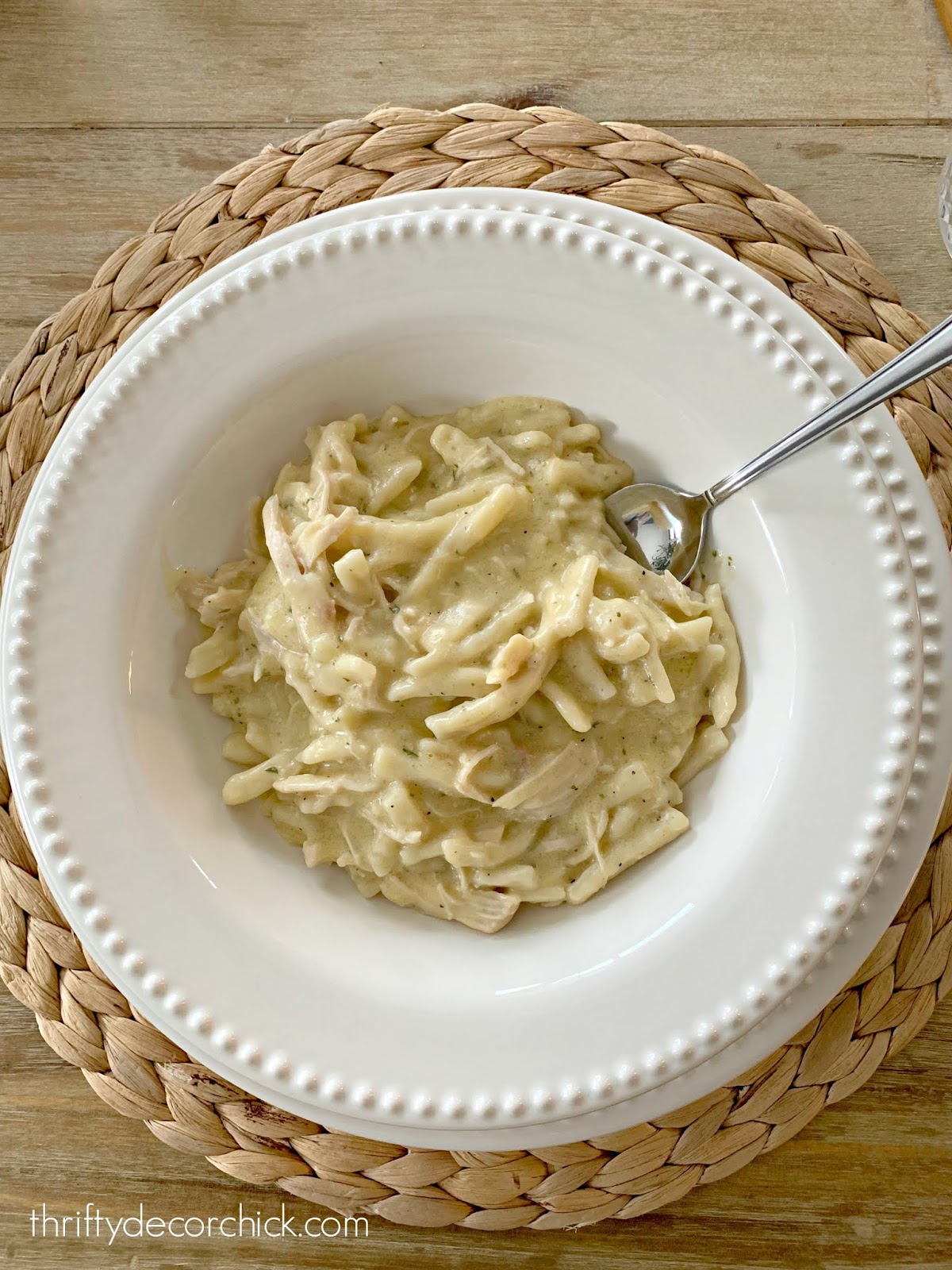 Simple and delicious crock pot chicken and noodle 