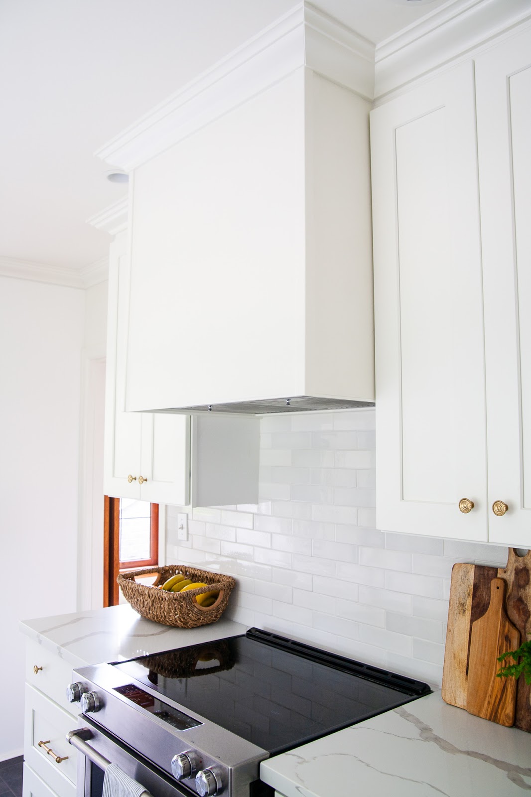 DIY custom straightsided vent hood with Zephyr insert / Create / Enjoy