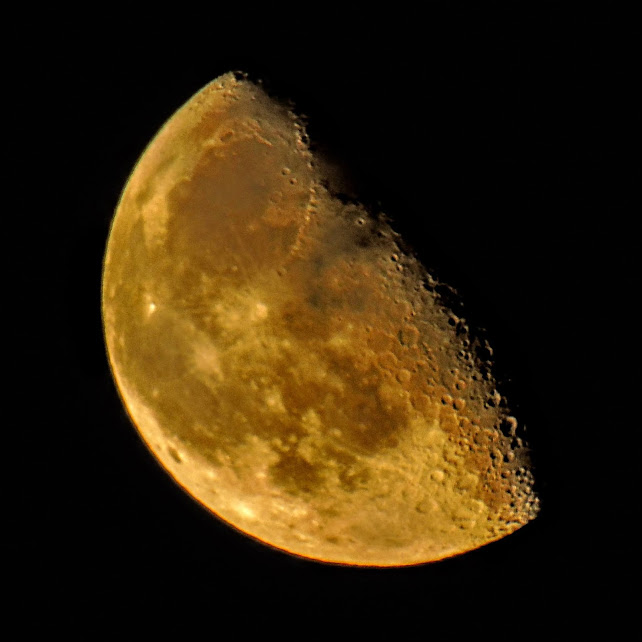 Луна утром 5 марта 2021