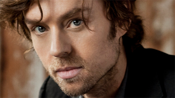 Billboard: Savage Garden’s Darren Hayes on Reactions to His Coming Out