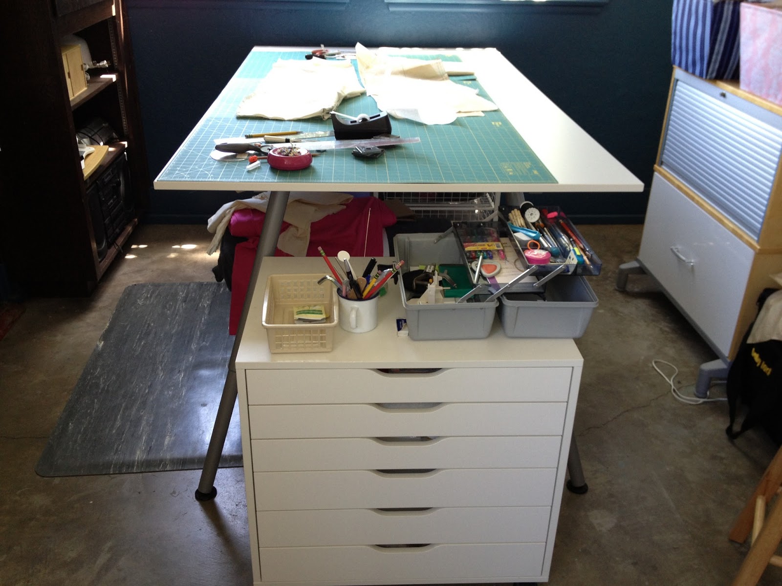 Cutting ikea desk top deals
