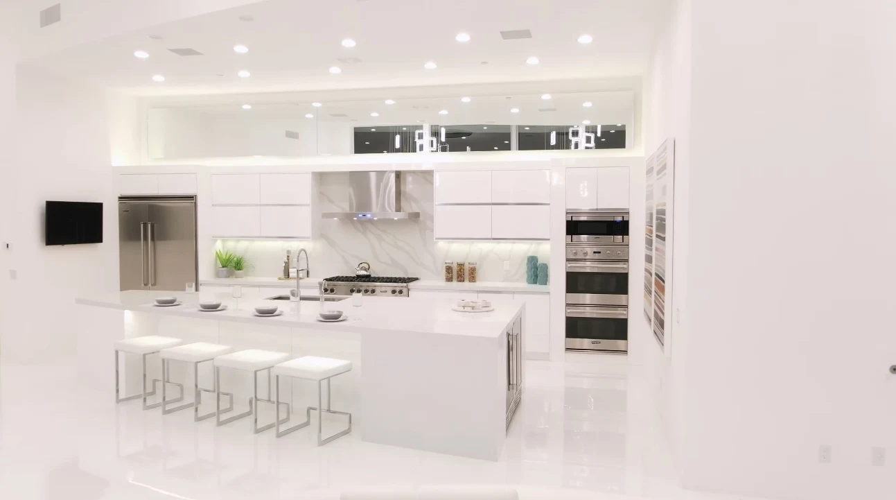 32 Photos vs. Palm Springs, CA Luxury Home Interior Design Tour By Brian Foster