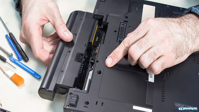 Is the laptop battery quickly damaged if you continue to use it when charging