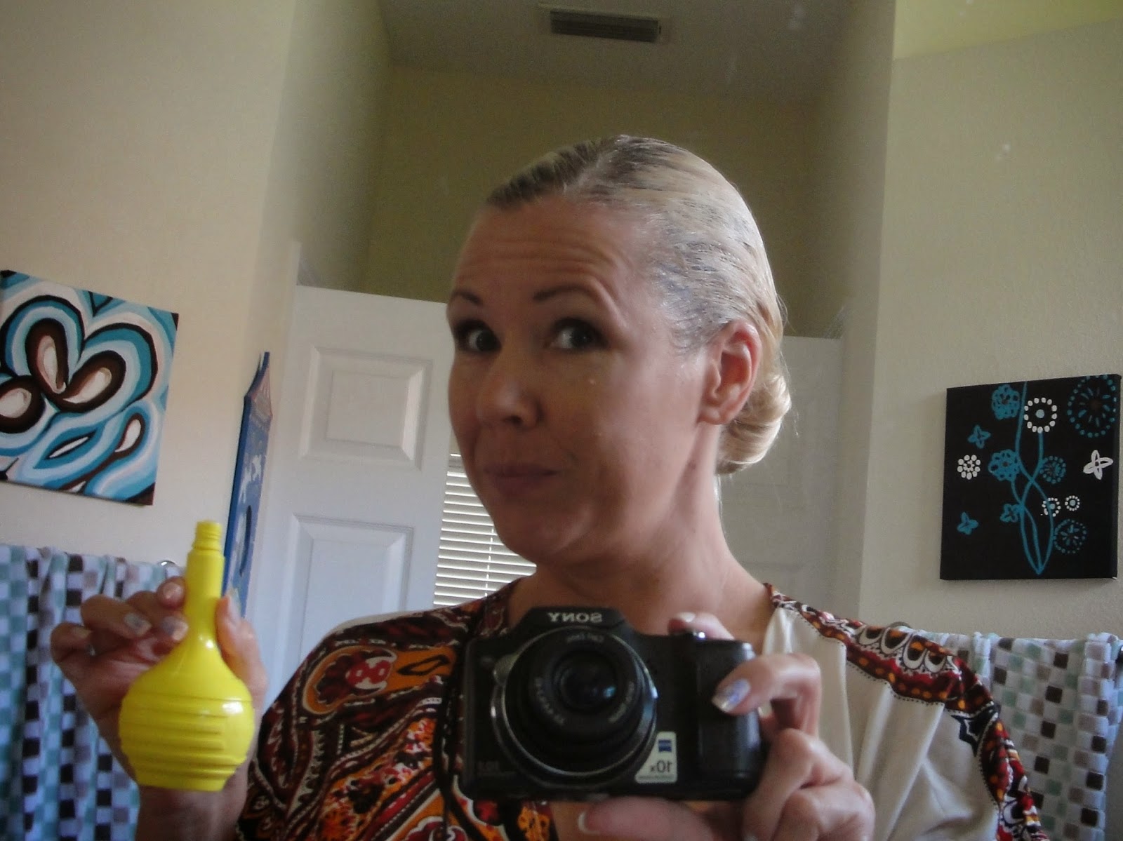 How to lighten up your hair with lemon juice (NOT!)