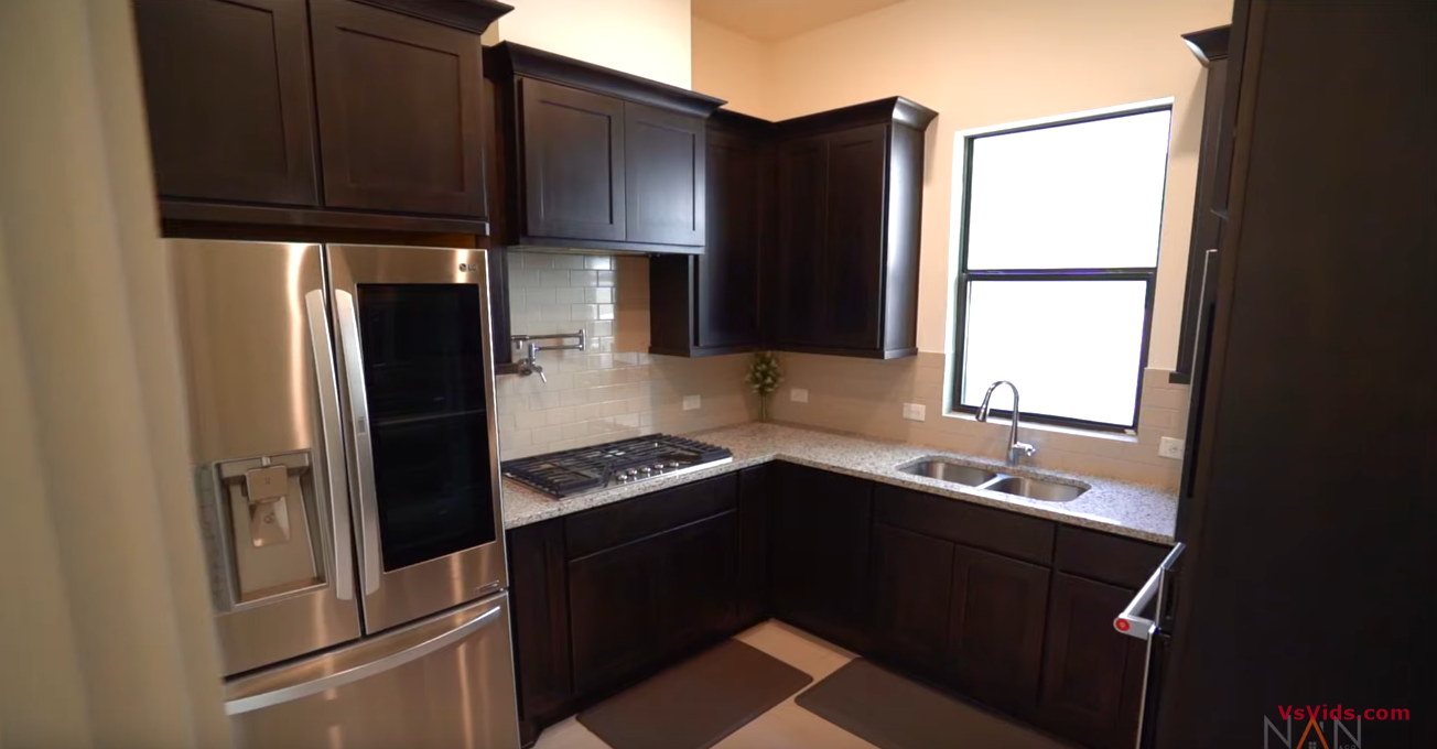 26 Photos vs. Breathtaking Contemporary Style Home in Gated Community | Houston, TX - Luxury Home & Interior Design Tour 26 Photos vs. Breathtaking Contemporary Style Home in Gated Community | Houston, TX - Luxury Home & Interior Design Tour
