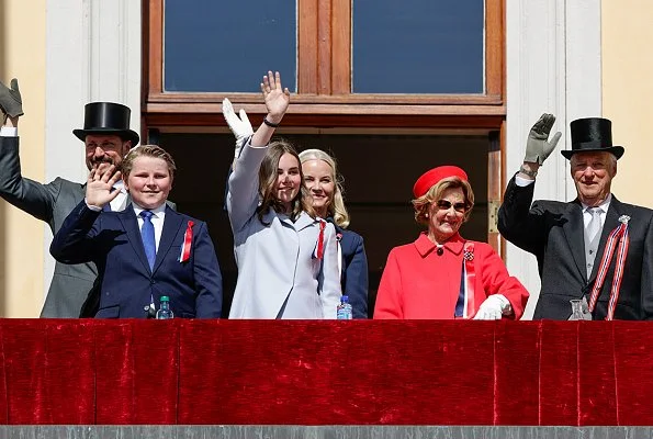 Crown Prince Haakon,  Crown Princess Mette-Marit, Princess Ingrid Alexandra, Prince Sverre Magnus, Queen Sonja