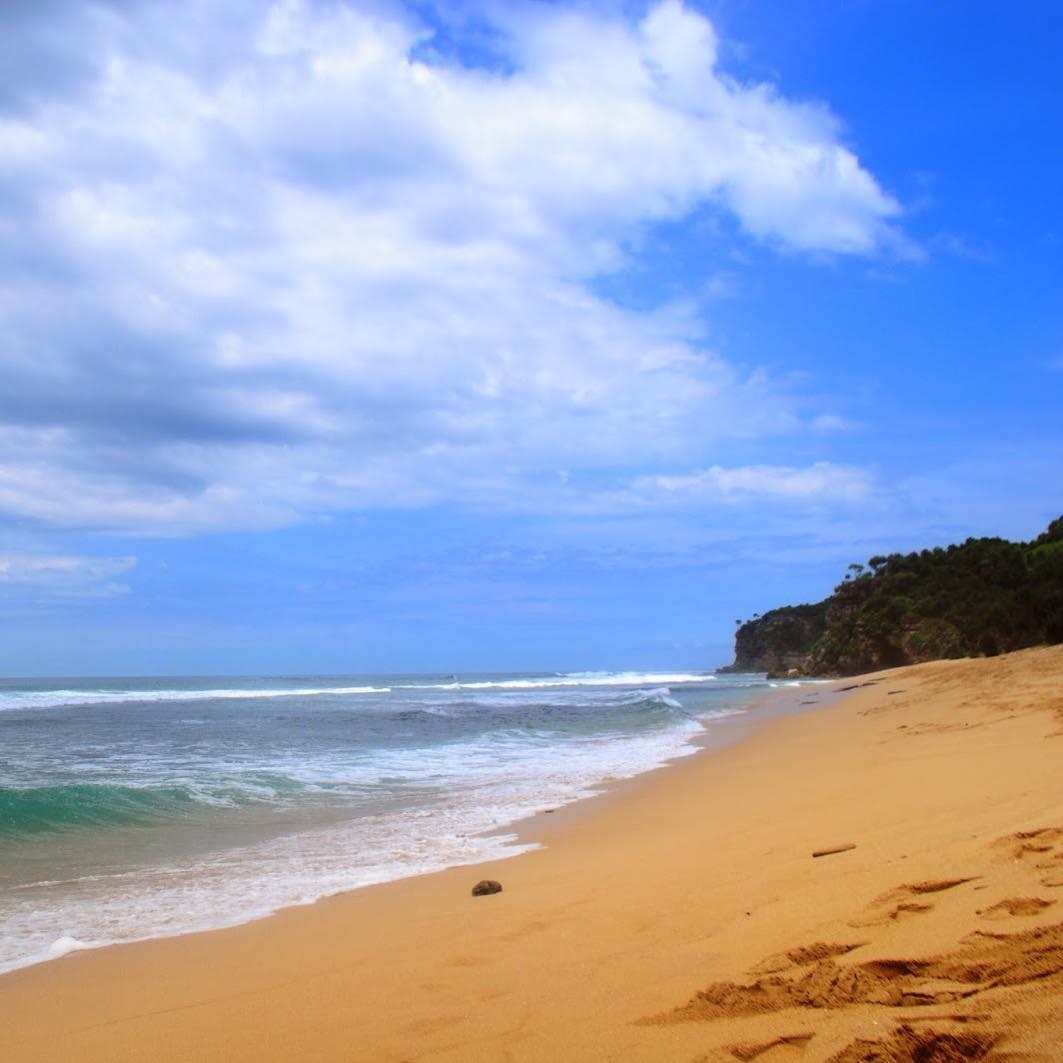 Lokasi dan Tiket Masuk Pantai Watu Kodok Jogja 2023 - Wisata Oke