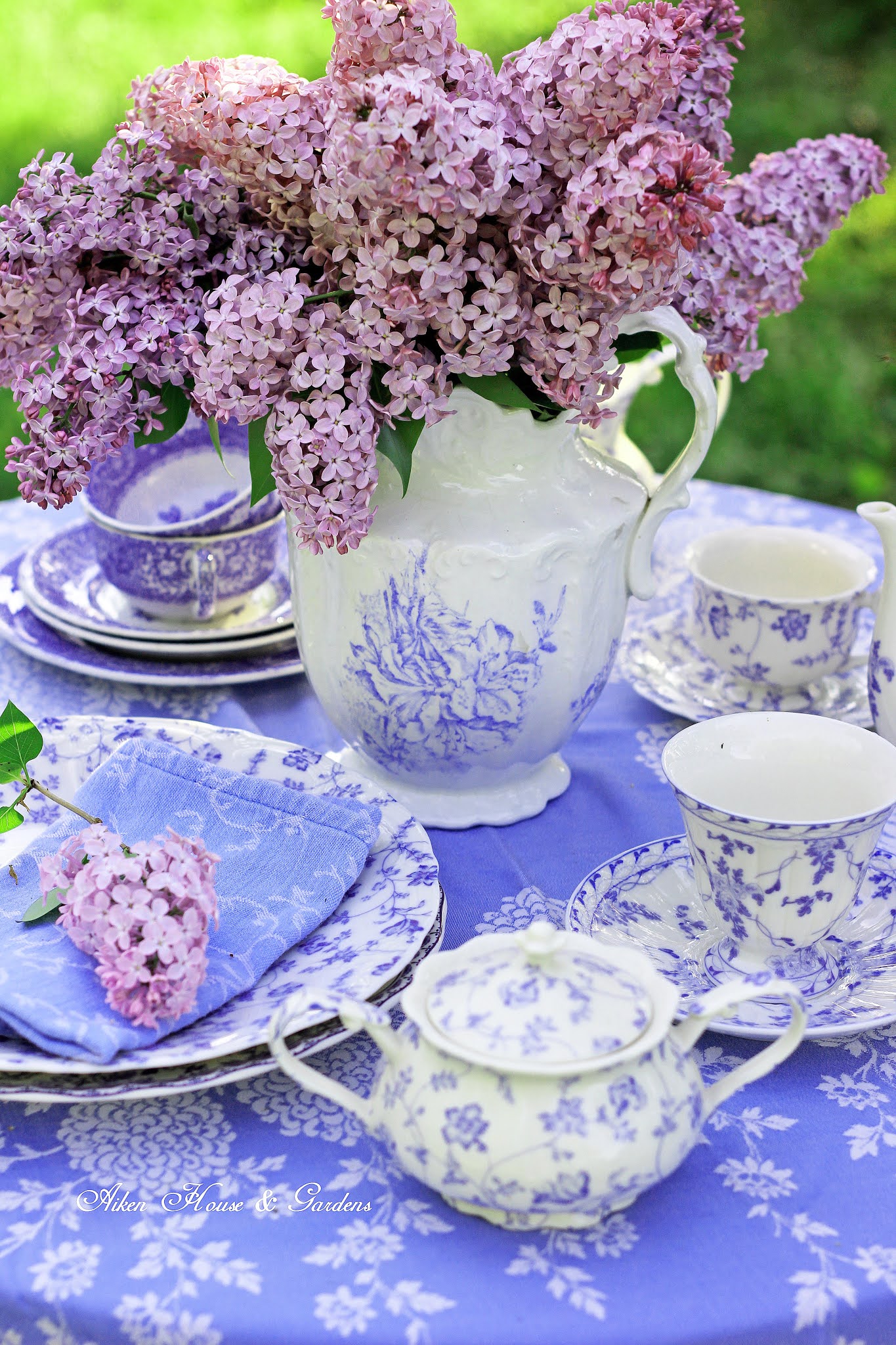 Aiken House & Gardens Lilac and Tea in the Garden